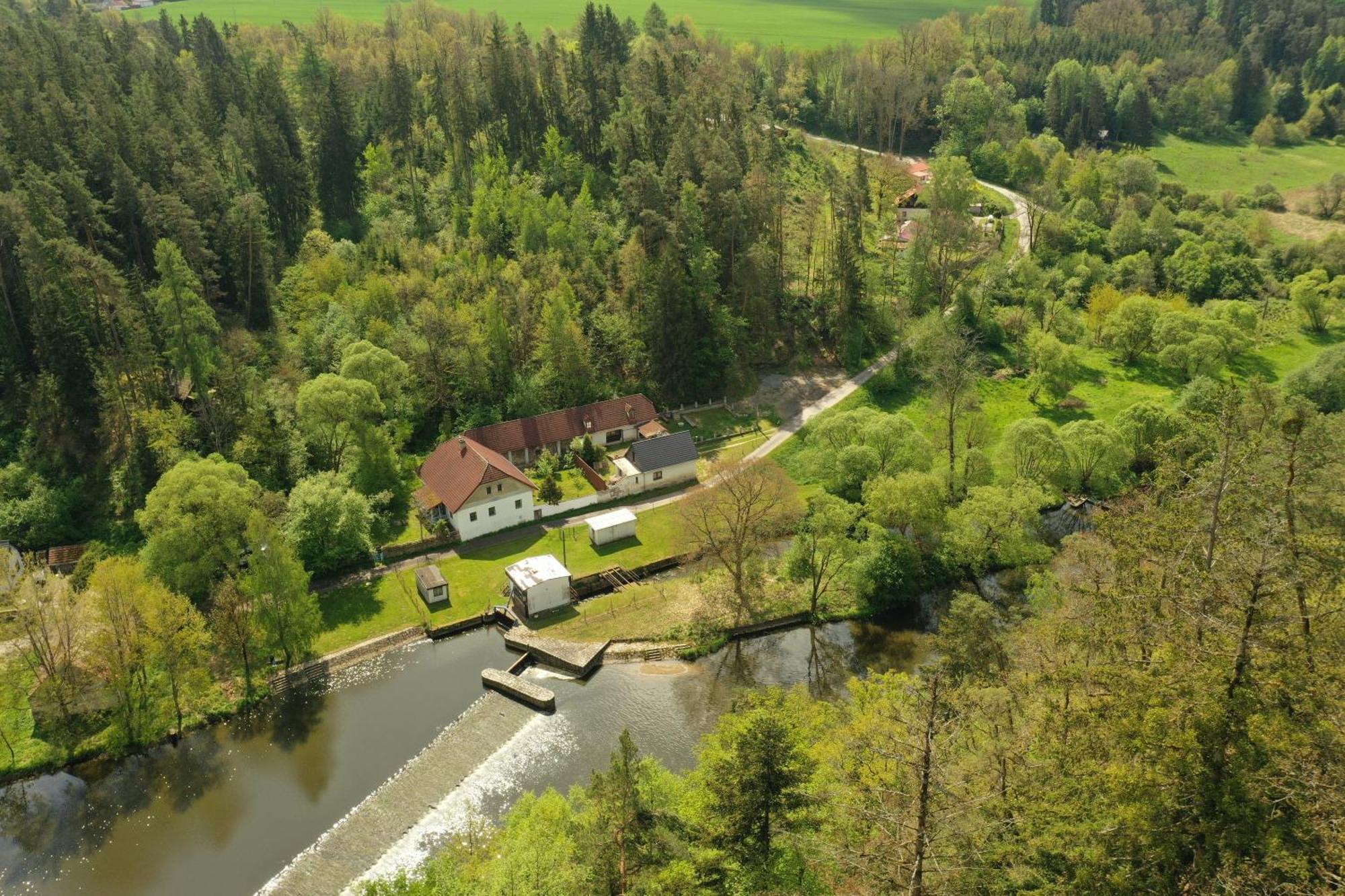 Villa Bejsovcuv Mlyn Becice Exterior foto